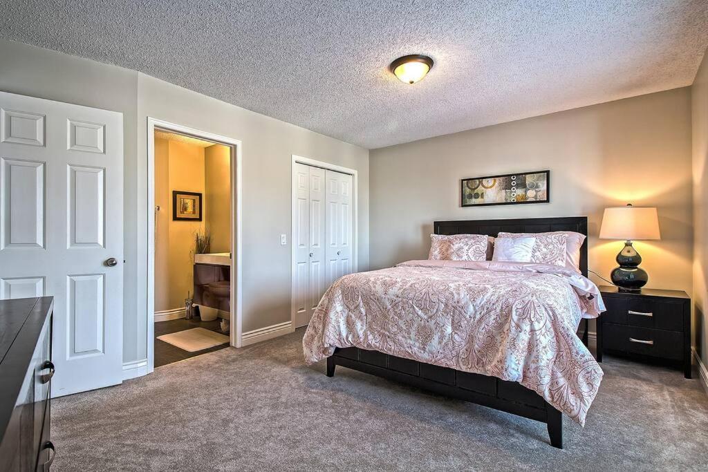 Lovely 6Beds 4Baths Ac Mins To Dt Airport And Stores Sandringham Villa YYC Exterior foto